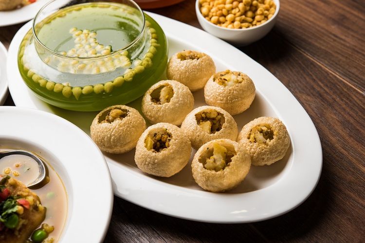 Pani Puri: Bola Goreng Berisi Air Pedas Asam